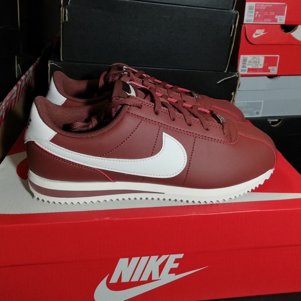 NIKE CORTEZ RED SEPIA-SAIL WOMEN US SIZE 7.5 NEW IN BOX